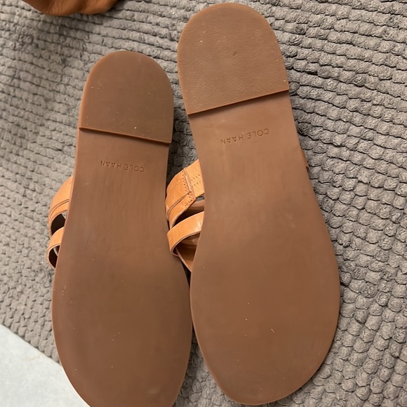 NWOT COLE HAAN tong flat shoes, size 6B - Picture 5 of 10